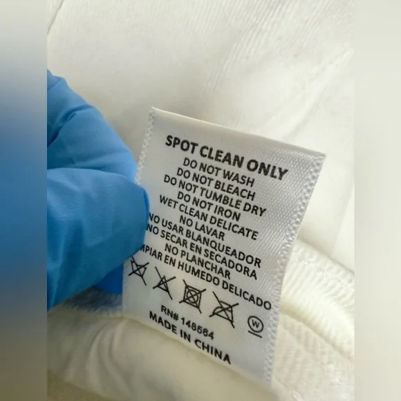 💥AKIRA Diamonds Metal Slit Raw Hem White Denim 💥 - Picture 11 of 14